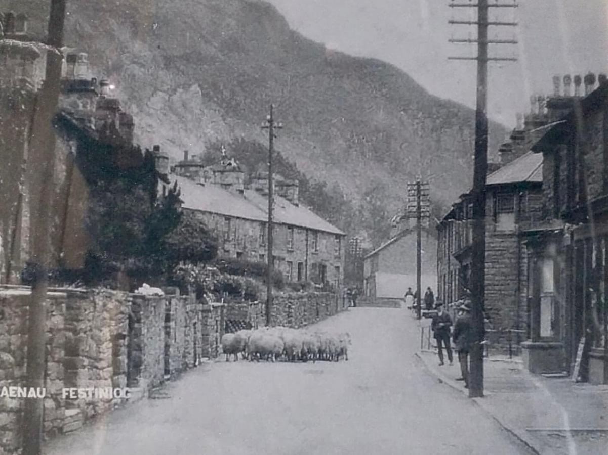 Hendre Villa Blaenau Ffestiniog Exterior photo